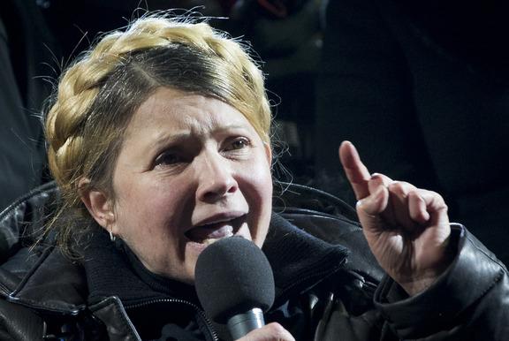 Ukrainian former prime minister Yulia Tymoshenko addresses the crowd in central Kiev